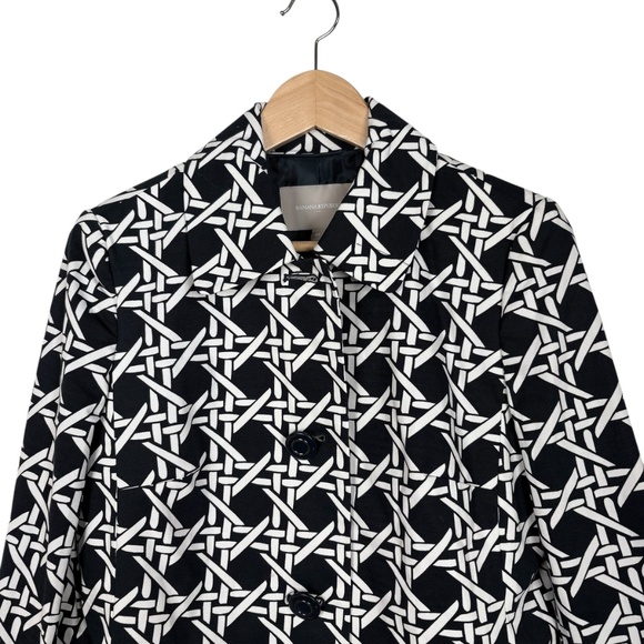 Banana Republic Women's Navy Geometric Print Blazer Sz M Preppy Chic Classic - Picture 2 of 9